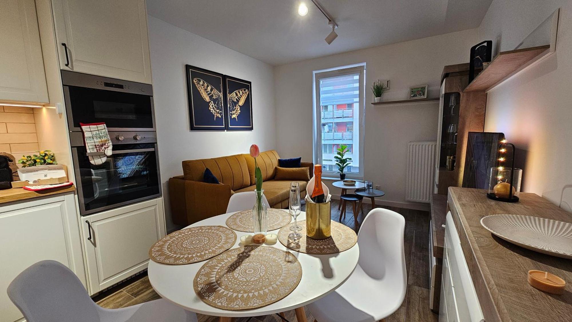 One-Bedroom Apartment