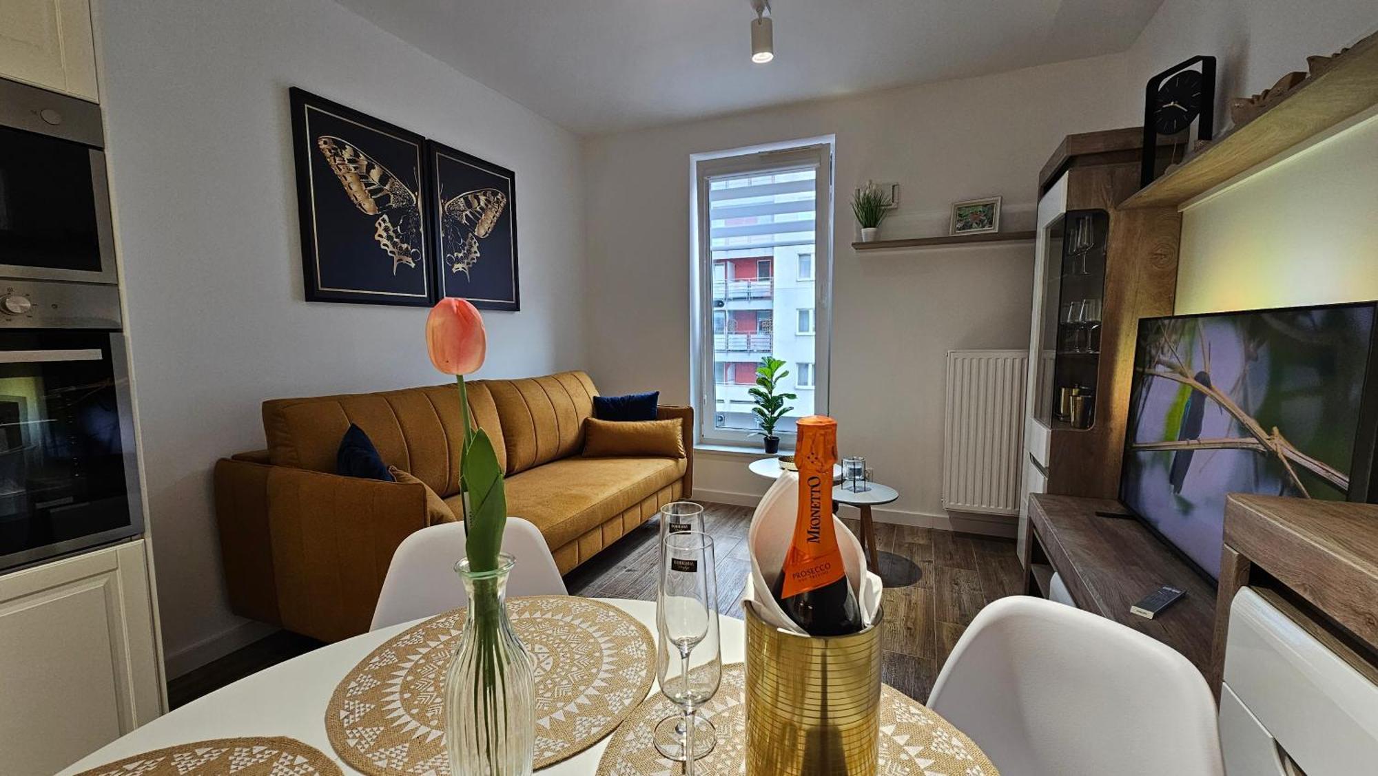 One-Bedroom Apartment